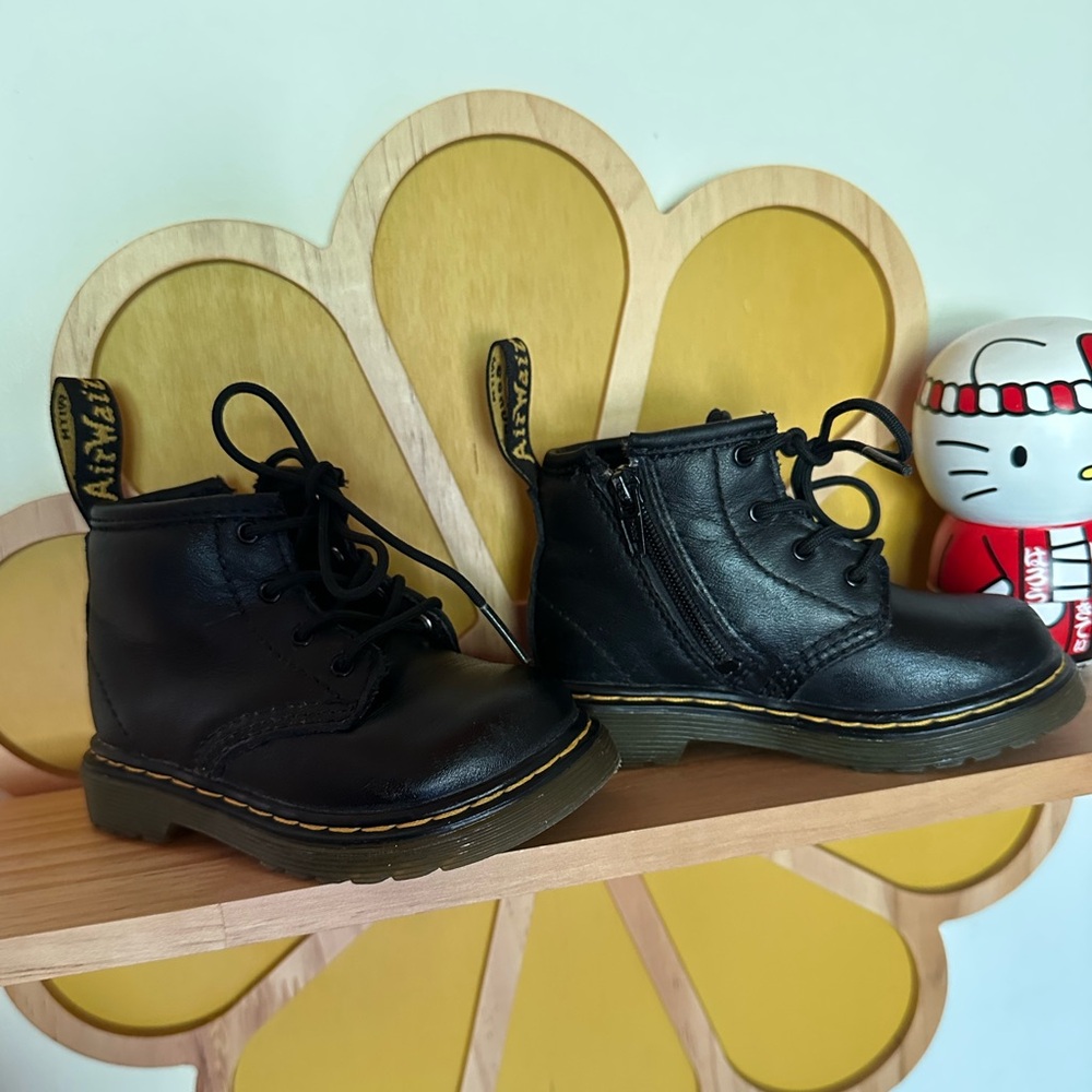Dr. Martens Black Size 6 baby